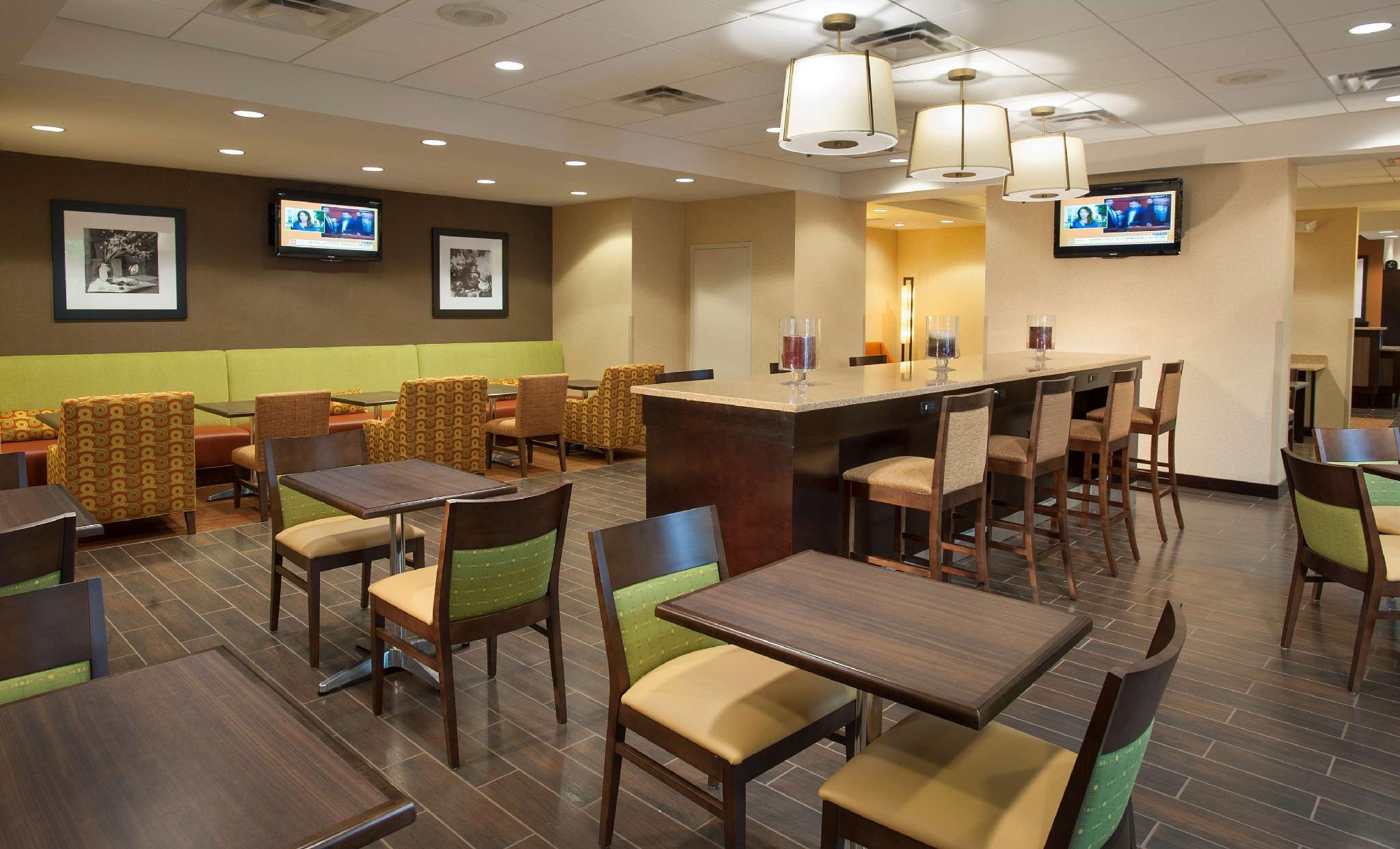 Hampton Inn Washington-Dulles International Airport South Chantilly Exterior photo