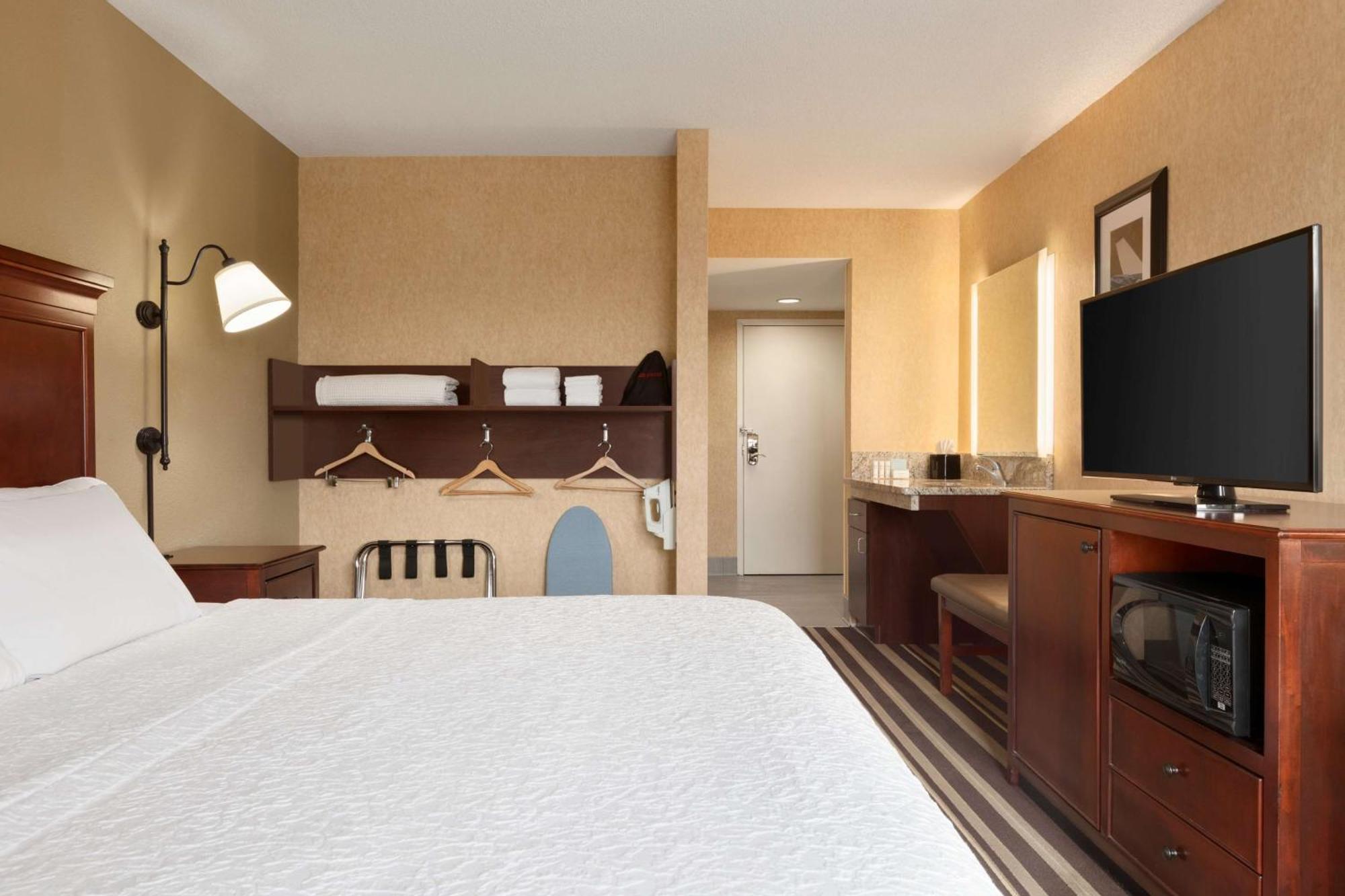 Hampton Inn Washington-Dulles International Airport South Chantilly Exterior photo