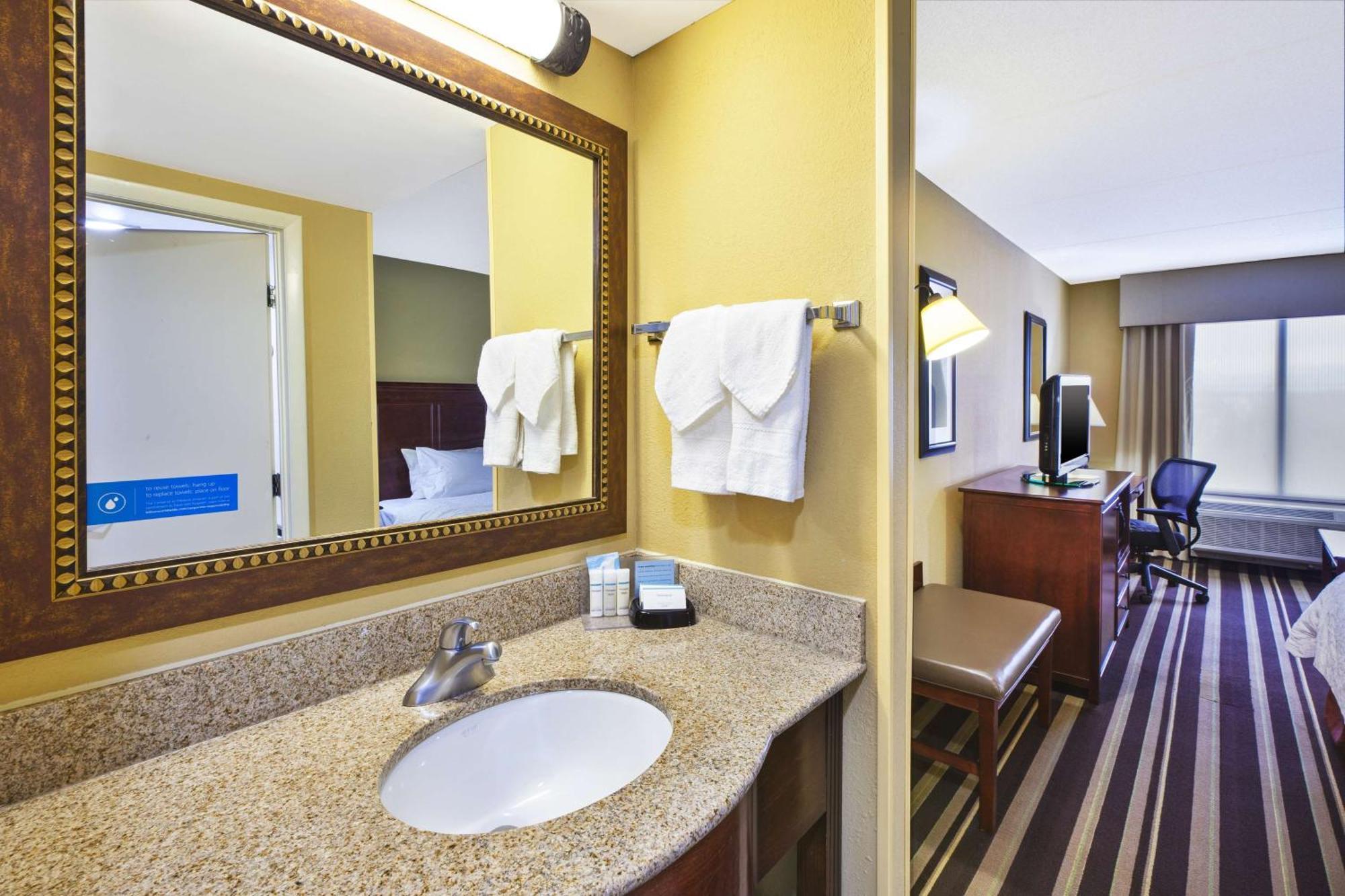 Hampton Inn Washington-Dulles International Airport South Chantilly Exterior photo