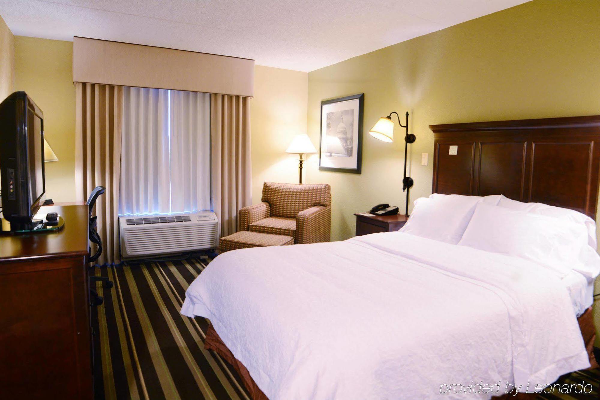 Hampton Inn Washington-Dulles International Airport South Chantilly Exterior photo